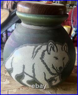 Large/Adult 200 Cubic Inches Raku Majestic Wolf Funeral Cremation Urn for Ashes
